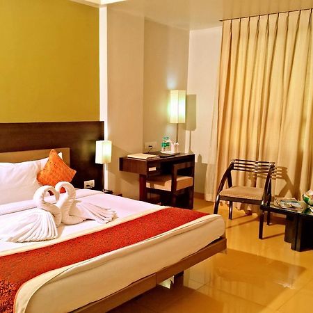 Hotel Kiranshree Portico Guwahati Exterior foto