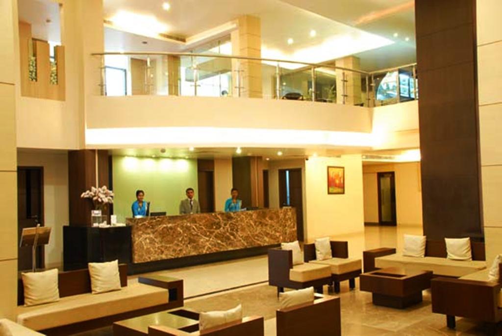 Hotel Kiranshree Portico Guwahati Exterior foto